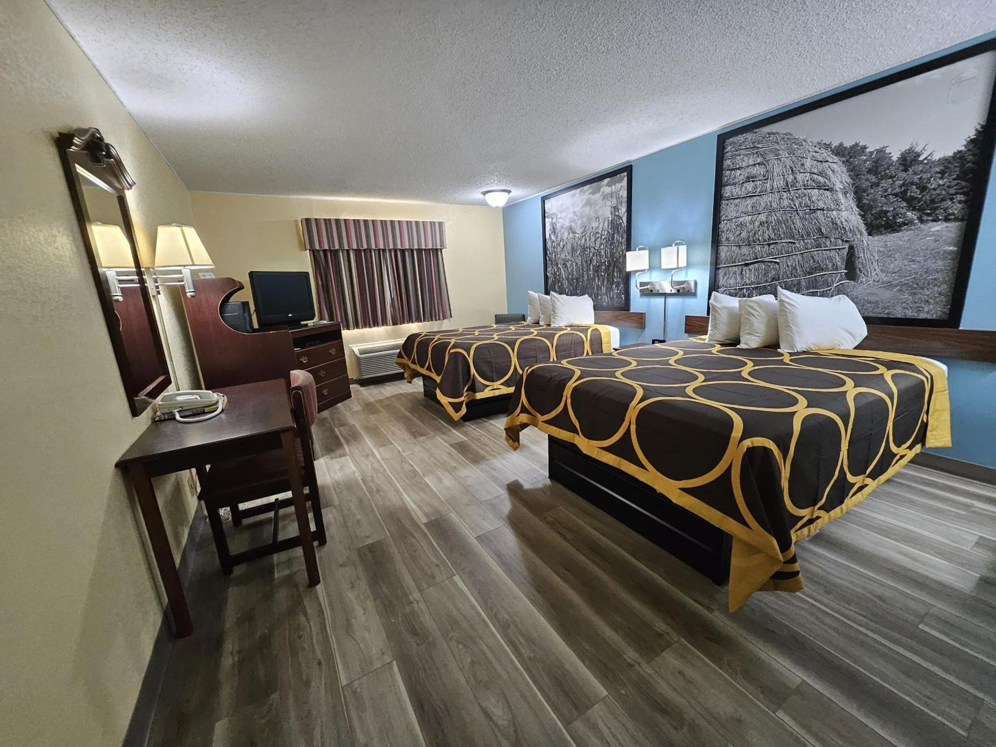 Super 8 By Wyndham Clinton Exterior foto
